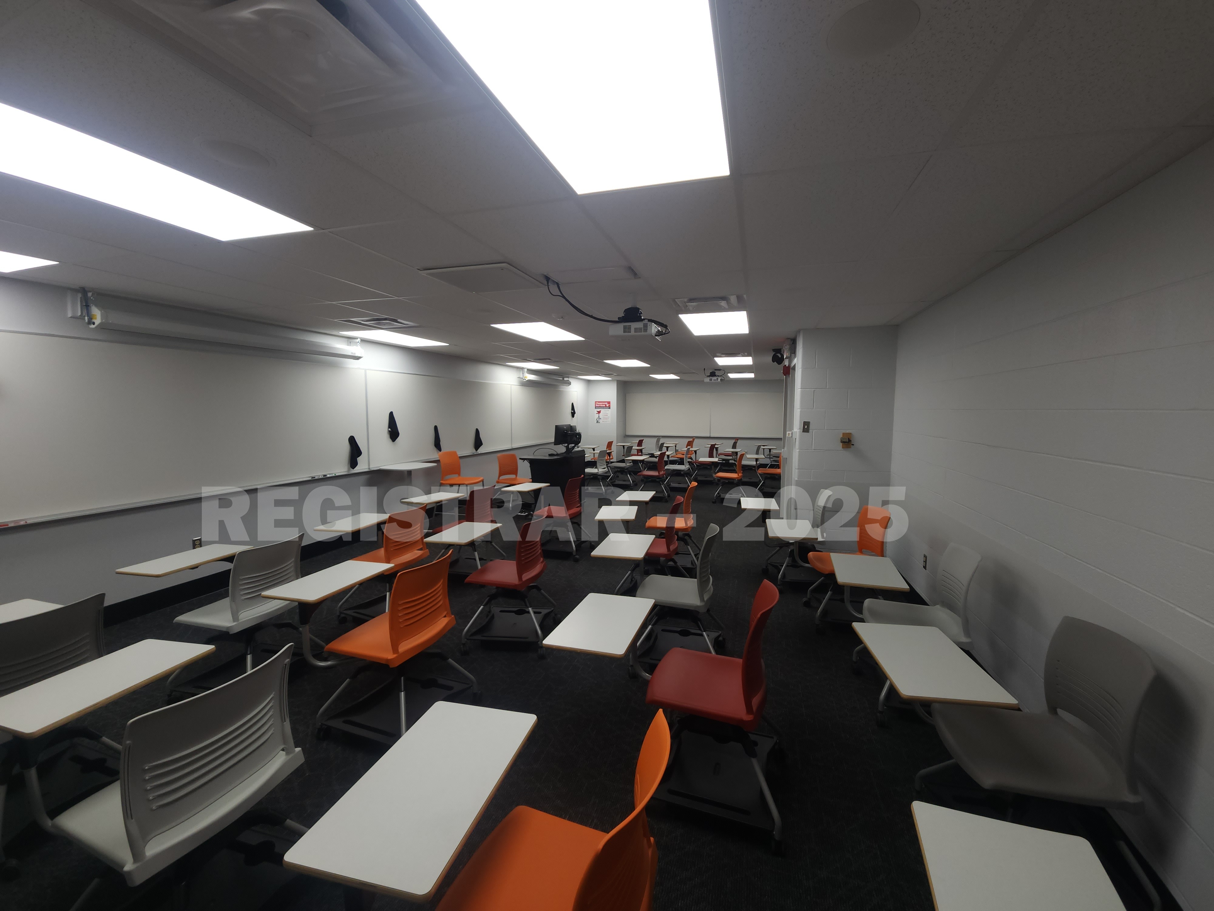 Journalism Building room 221 ultra wide angle view from the back of the room