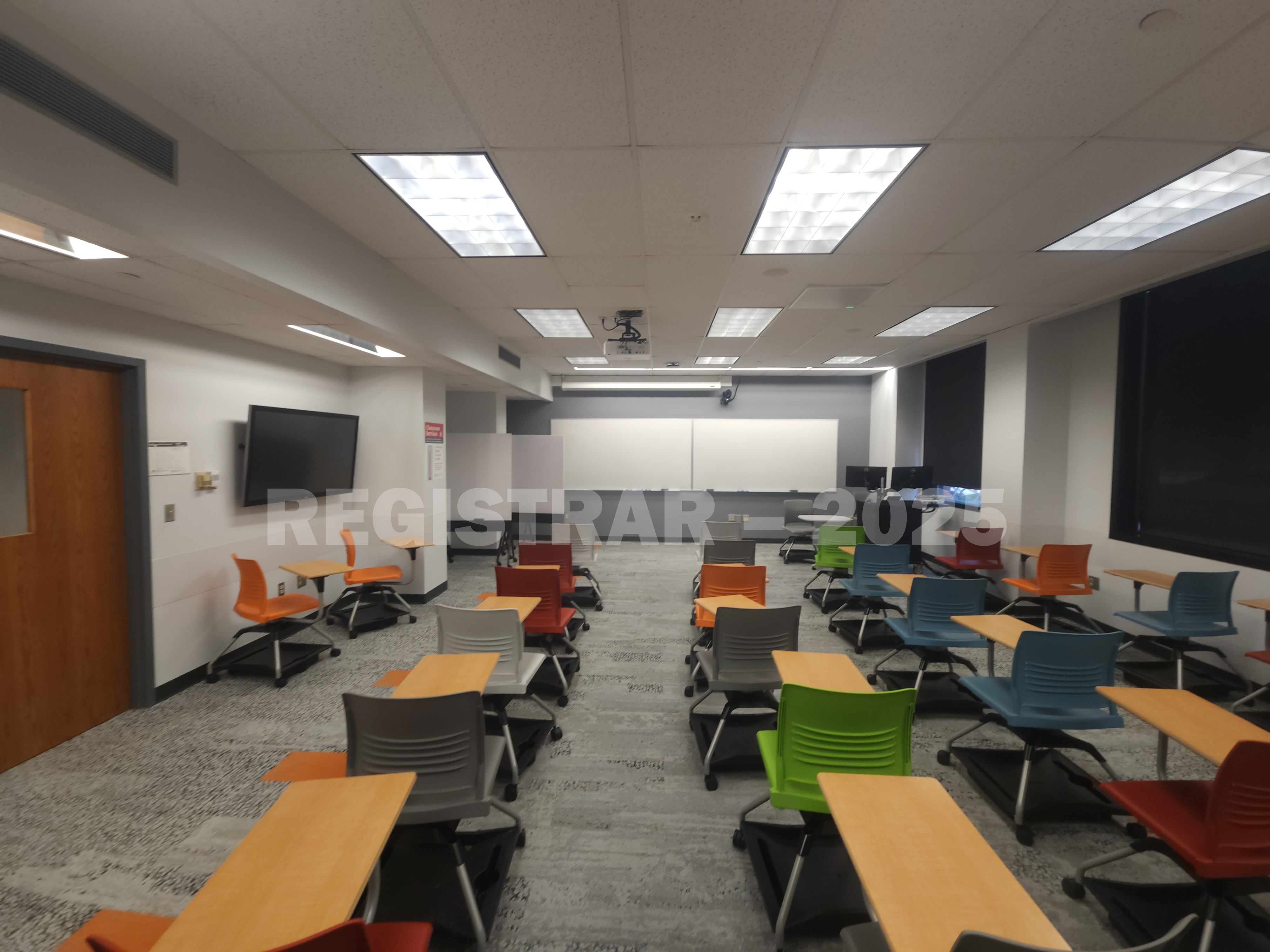McPherson Chemical Lab room 1021 ultra wide view from the back of the room