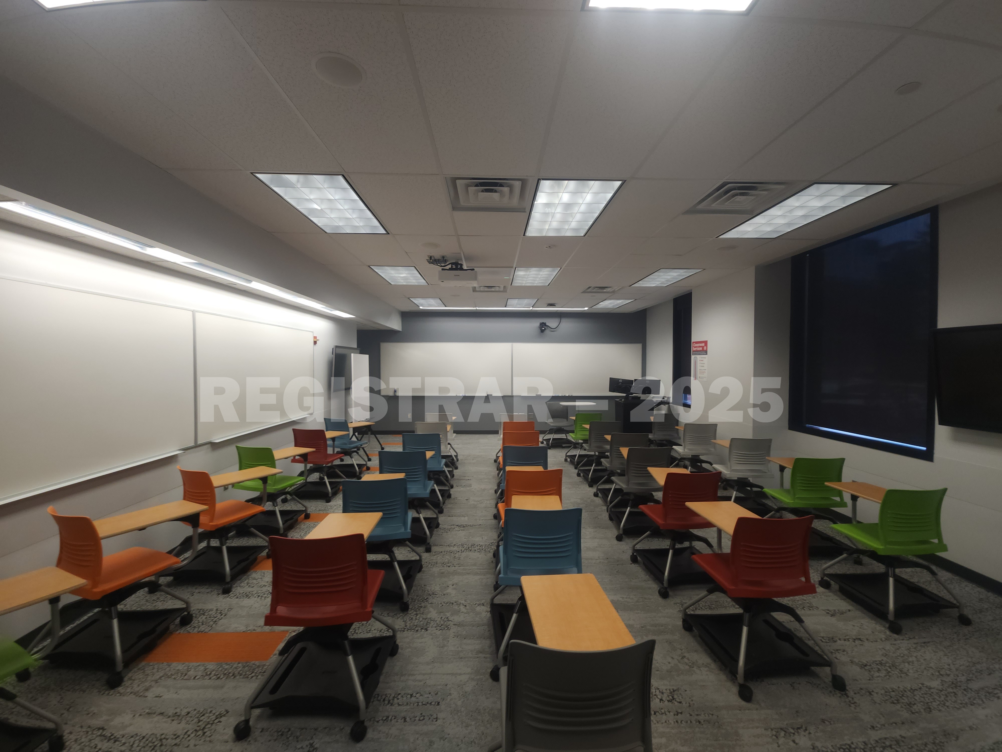 McPherson Chemical Lab room 1035 ultra wide view from the back of the room