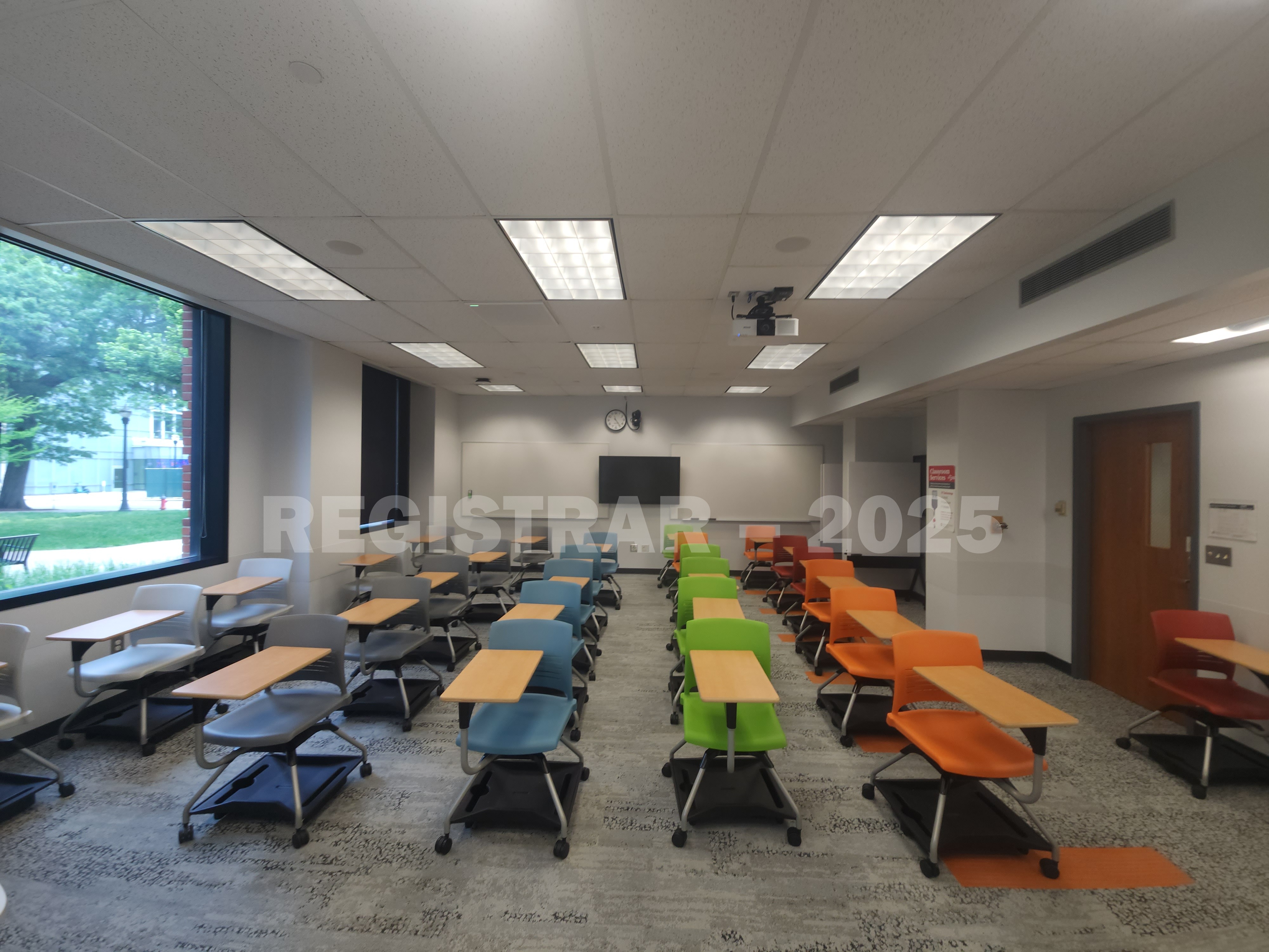 McPherson Chemical Lab room 1045 ultra wide view from the front of the room